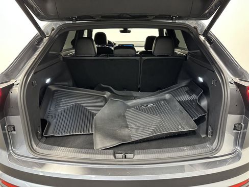 Used 2024 Volkswagen Atlas Cross Sport SE image 29