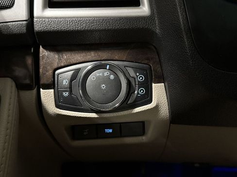 Used 2013 Ford Explorer Limited image 18