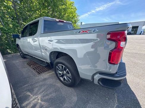Used 2024 Chevrolet Silverado 1500 RST AWD/4WD image 9
