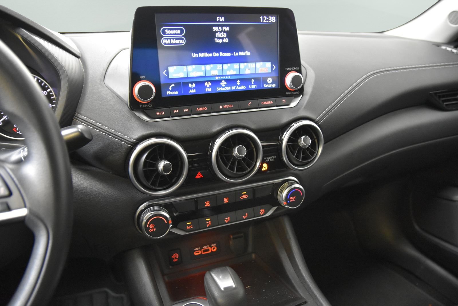 Used 2024 Nissan Sentra SV FWD image 18