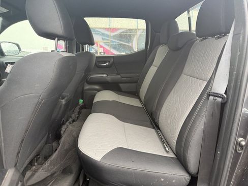 Used 2023 Toyota Tacoma TRD Off-Road w/ Technology Package image 11