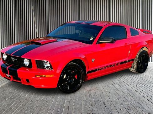 Used 2009 Ford Mustang GT image 12