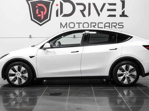 Used 2023 Tesla Model Y Long Range AWD/4WD image 13