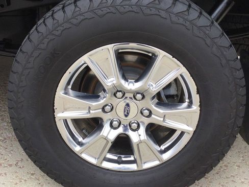 Used 2015 Ford F150 XLT w/ Equipment Group 302A Luxury image 10