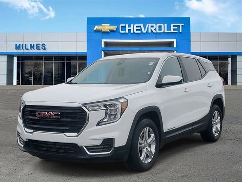 Certified 2024 GMC Terrain SLE image 2