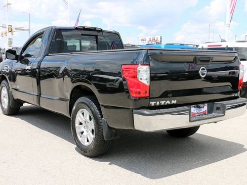Used 2017 Nissan Titan SV RWD image 7