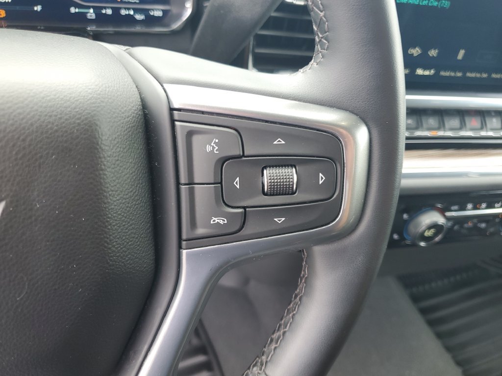 Used 2023 Chevrolet Silverado 1500 LT AWD/4WD image 13
