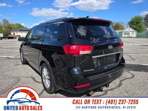 Used 2017 Kia Sedona EX FWD image 3