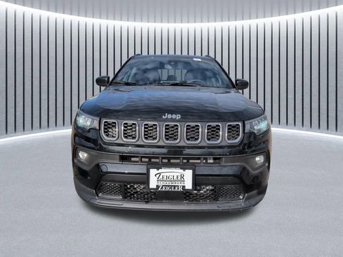 New 2026 Jeep Compass Latitude AWD/4WD image 18