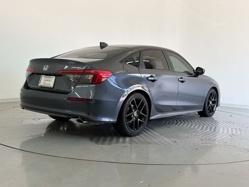 Used 2023 Honda Civic Sport image 9
