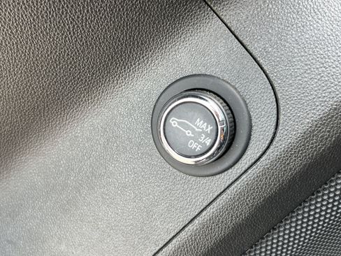 Used 2019 GMC Acadia SLT w/ Black Edition FWD image 32