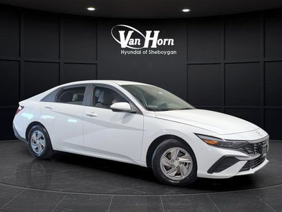 Used 2025 Hyundai Elantra SE