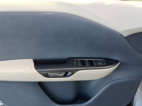 Used 2023 Lexus RZ 450e Premium image 12