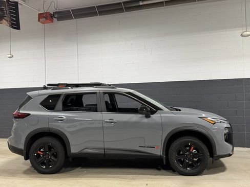 New 2026 Nissan Rogue SV image 8