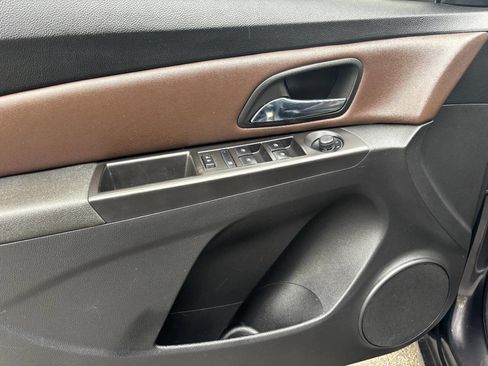 Used 2015 Chevrolet Cruze LT image 22