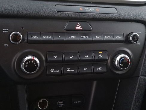 Certified 2022 Kia Sportage LX image 23