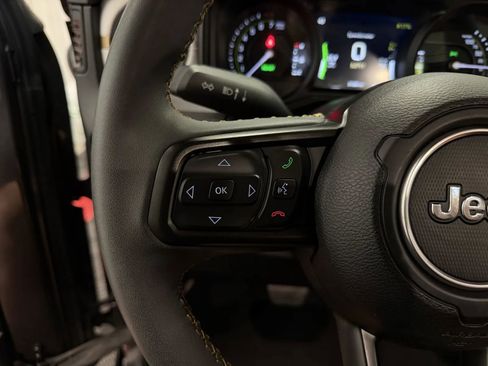 Used 2024 Jeep Wrangler Unlimited w/ LED Headlamp & Fog Lamp Group image 27