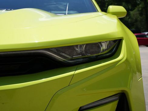 Used 2021 Chevrolet Camaro SS RWD image 24