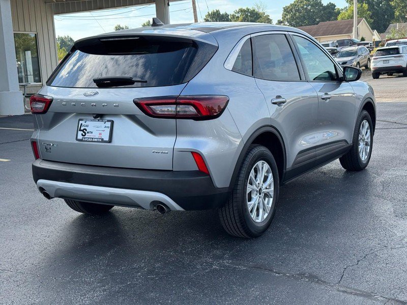 Used 2024 Ford Escape Active AWD/4WD image 3