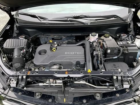 Used 2022 Chevrolet Equinox RS w/ RS Leather Package FWD image 18