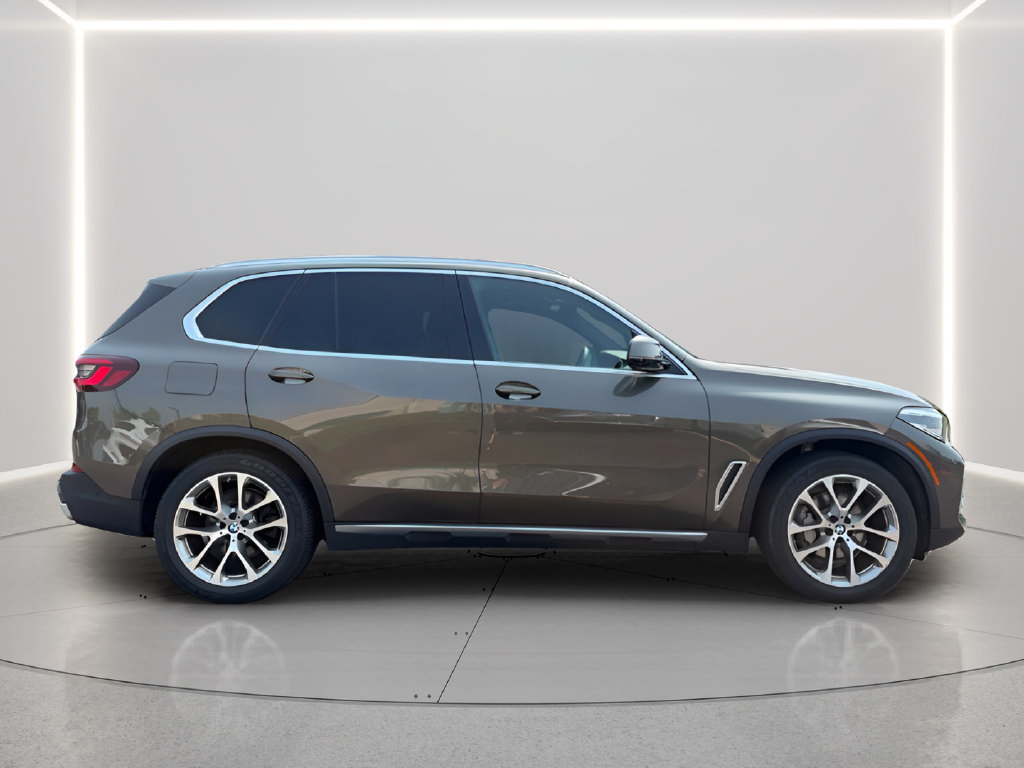 Used 2023 BMW X5 xDrive40i w/ Premium Package AWD/4WD image 5