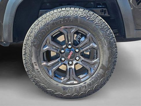 Used 2025 GMC Canyon Elevation w/ Convenience Package RWD image 28