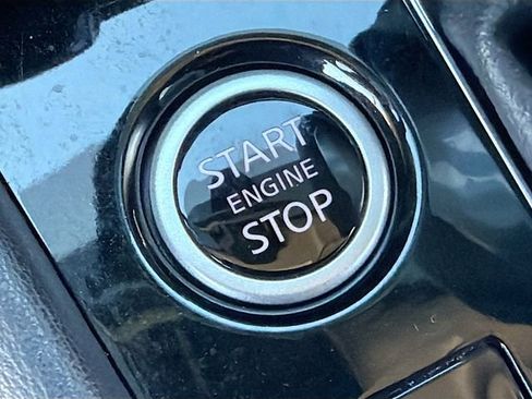 Used 2021 Nissan Kicks SR w/ SR Premium Package image 31