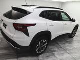 Used 2025 Chevrolet Trax LT w/ Driver Confidence Package image 6