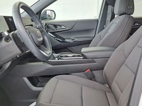 Used 2025 Chevrolet Equinox LT w/ Safety and Technology Package image 22