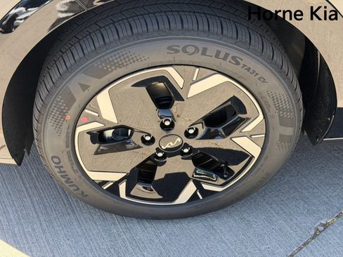 New 2026 Kia Niro Wave FWD image 8