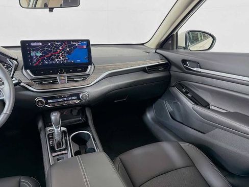 Certified 2025 Nissan Altima 2.5 SL AWD/4WD image 23