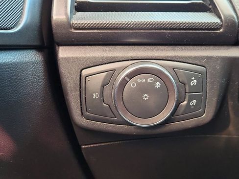 Used 2018 Ford Fusion SE w/ Equipment Group 601A image 24