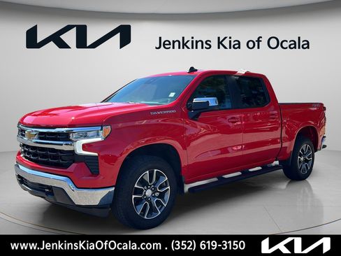 Used 2023 Chevrolet Silverado 1500 LT AWD/4WD image 7