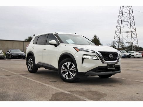 Used 2023 Nissan Rogue SV image 1
