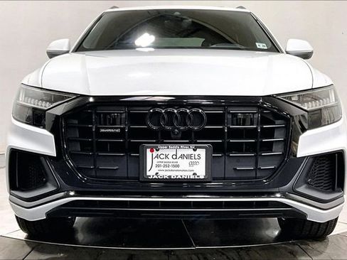 Used 2021 Audi Q8 Prestige w/ Prestige Package AWD/4WD image 2