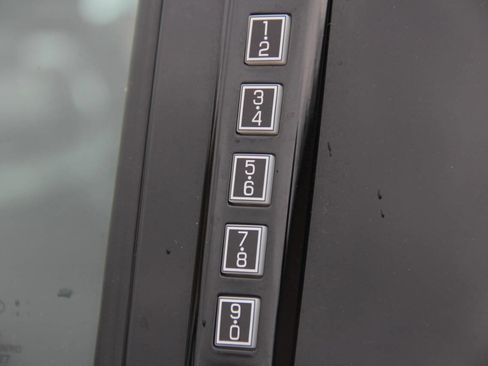 Certified 2023 Ford F150 Platinum w/ Equipment Group 701A High image 32