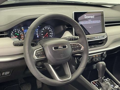 Used 2024 Jeep Compass Limited AWD/4WD image 4