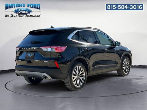 Certified 2022 Ford Escape Titanium AWD/4WD image 5