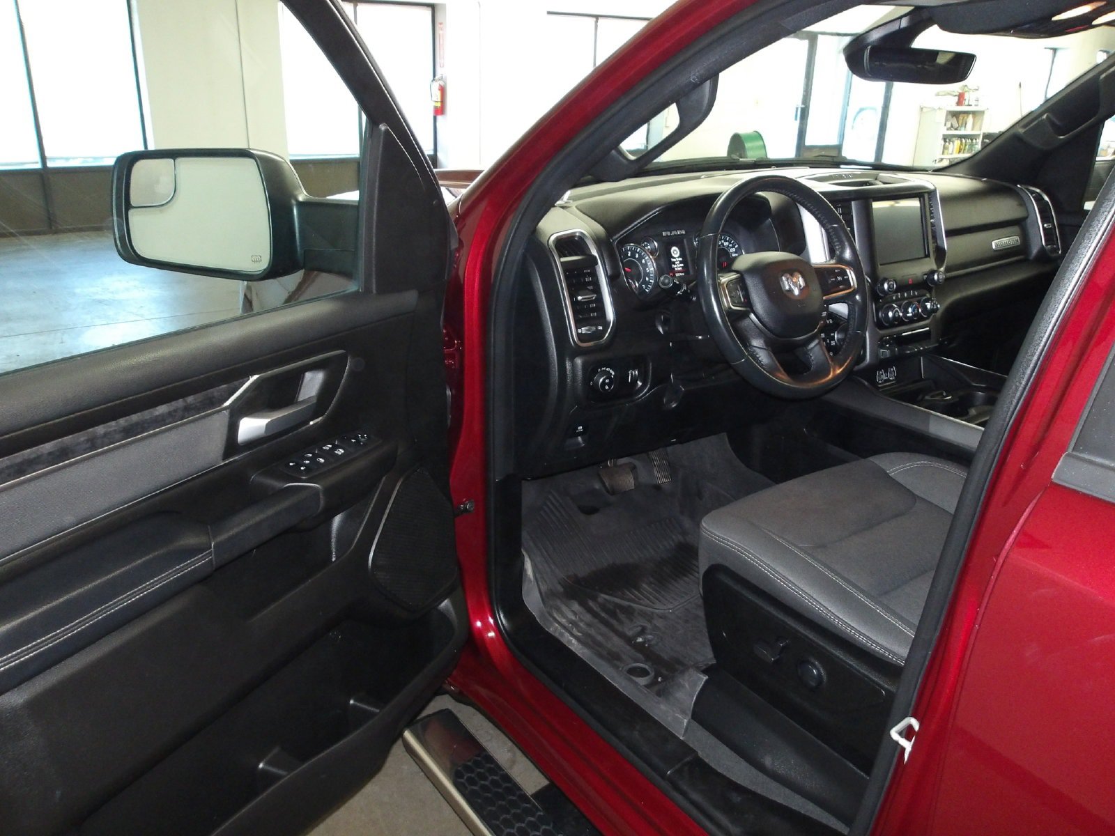 Used 2024 RAM 1500 Big Horn AWD/4WD image 8