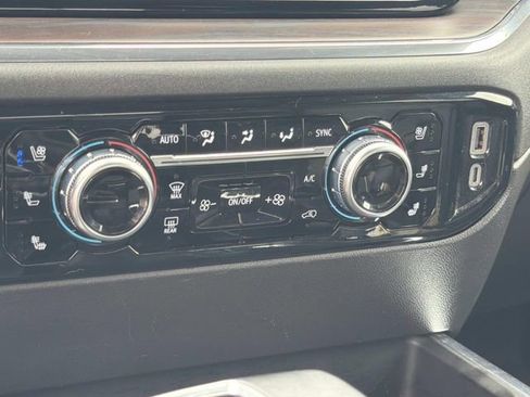 Used 2024 GMC Sierra 1500 SLT w/ SLT Premium Package image 32