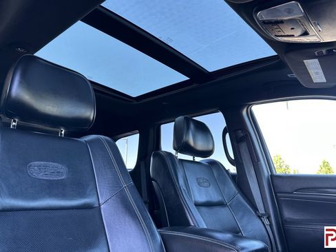 Used 2017 Jeep Grand Cherokee Overland image 19
