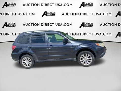 Used 2013 Subaru Forester 2.5X Limited AWD/4WD image 6