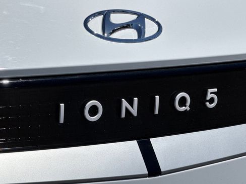 Used 2024 Hyundai Ioniq 5 SE RWD image 29
