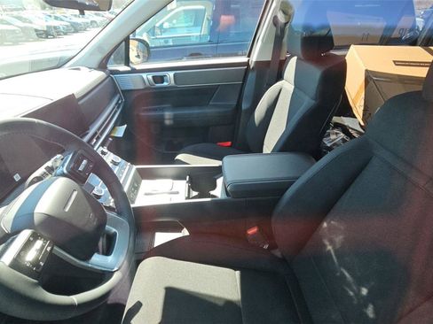 New 2026 Hyundai Santa Fe SE image 7