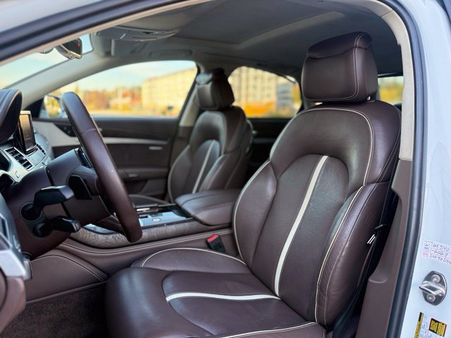 Used 2013 Audi S8 AWD/4WD image 9