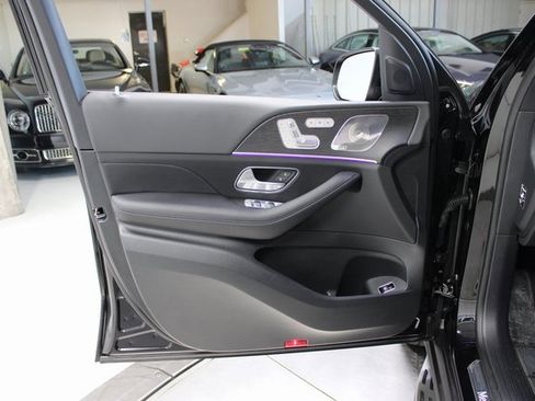 Used 2025 Mercedes-Benz GLS 450 GLS 450 4MATIC image 42