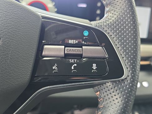 Certified 2023 Nissan Ariya FWD image 18