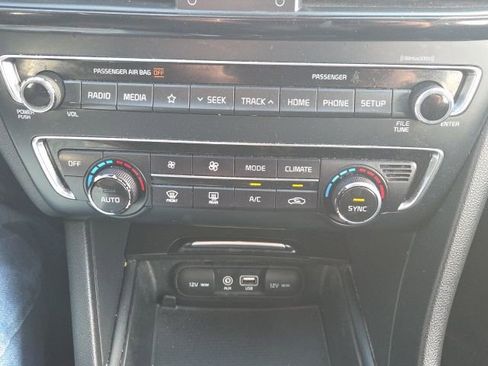 Used 2019 Kia Optima S image 23