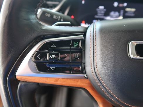 Used 2022 Jeep Grand Cherokee Summit AWD/4WD image 21