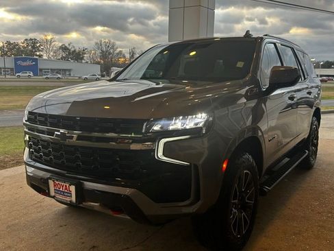 Used 2022 Chevrolet Tahoe Z71 image 2